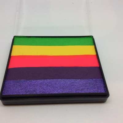 Silly Farm Rainbow Cake Hippie